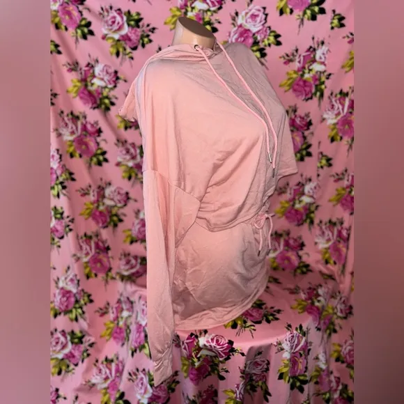 Pink hoodie sweatshirt cropped mini skirt set sexy peach 🍑 booty babe T2