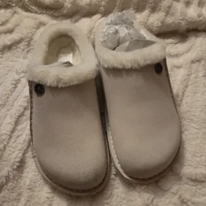 Plush White Antique Slippers with Fur Trim