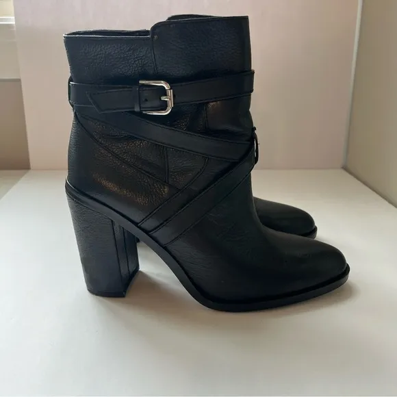 Preloved Vince Camuto Black Ankle Boots Sz 7.5