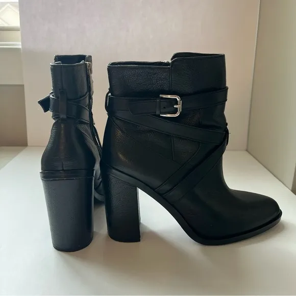 Preloved Vince Camuto Black Ankle Boots Sz 7.5