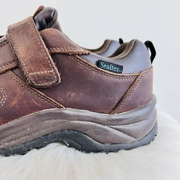 Propet Cliff Walker Brown Full Grain Leather Low Strap No Lace Boots Mens 8.5 XX