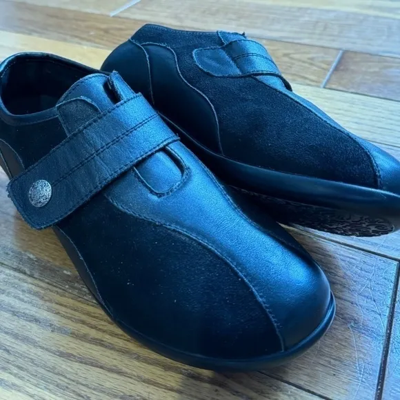 Propet Wide Width Black Leather Orthopaedic Woman Lady Size 9.5W Dress Shoes