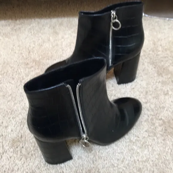 PULL &amp; BEAR black EU Size 38 black ankle boots