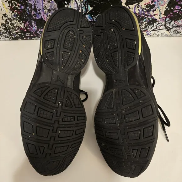PUMA Black Neon Yellow Sneakers Gym Shoes Athletic Wear Running Size 7 Tennies