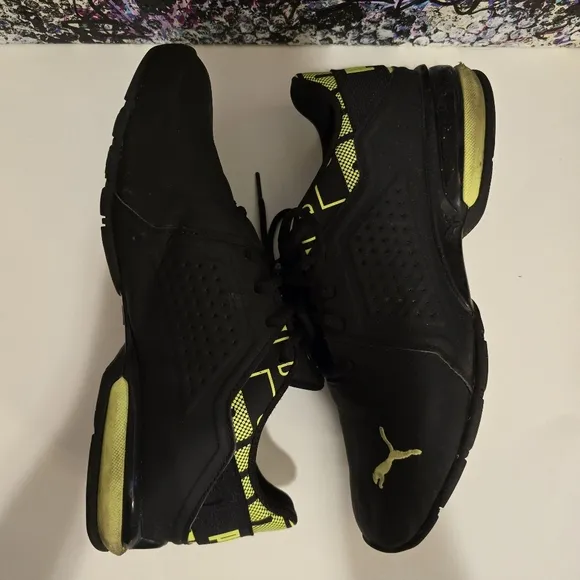PUMA Black Neon Yellow Sneakers Gym Shoes Athletic Wear Running Size 7 Tennies