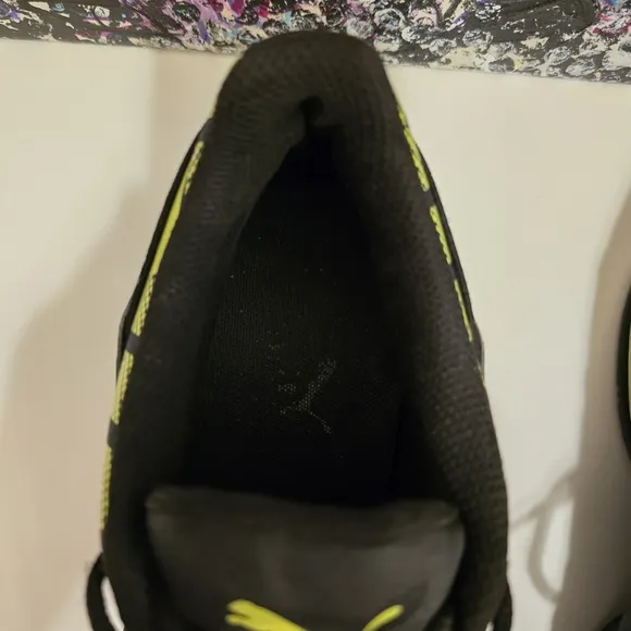 PUMA Black Neon Yellow Sneakers Gym Shoes Athletic Wear Running Size 7 Tennies