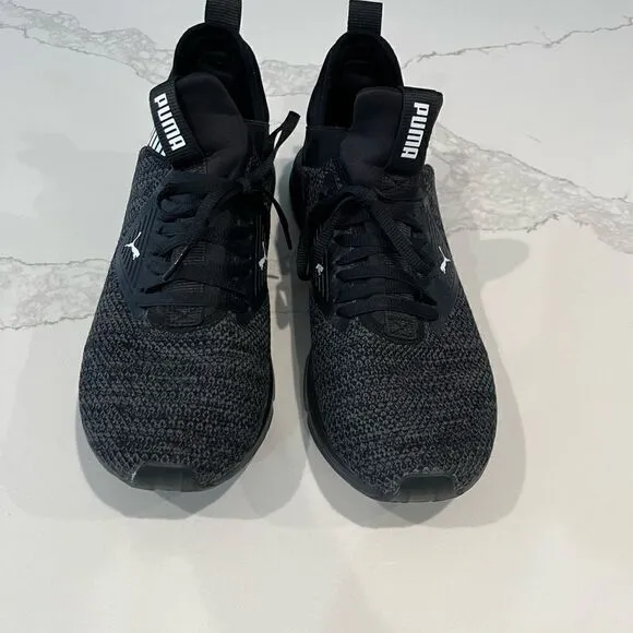 Puma men’s 9.5 black sneakers excellent condition