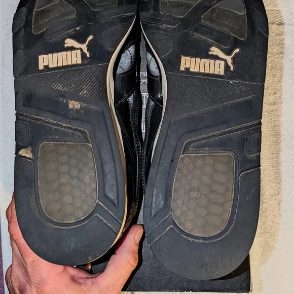 Puma Men's Black and Gray Sneakers
