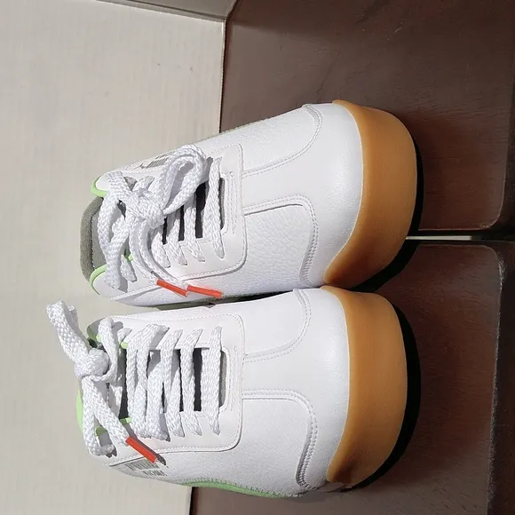 Puma Roma White Sneakers Tennis Shoes