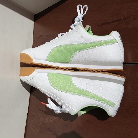 Puma Roma White Sneakers Tennis Shoes