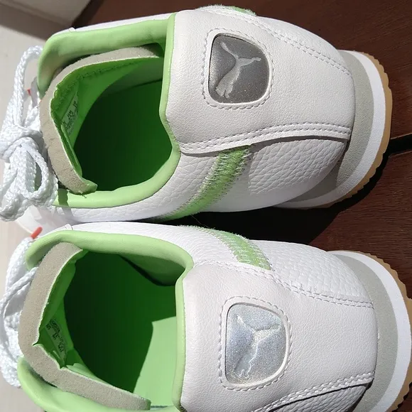 Puma Roma White Sneakers Tennis Shoes