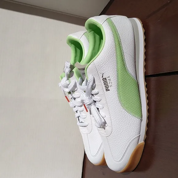 Puma Roma White Sneakers Tennis Shoes