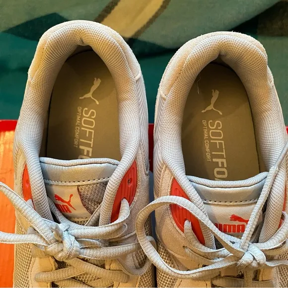 Puma Sneakers w/ softfoam!
