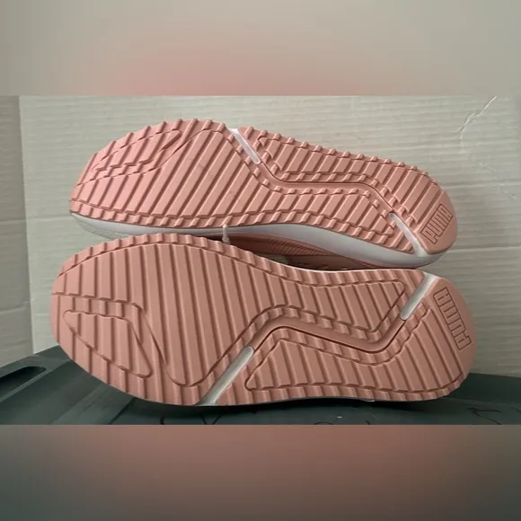 Puma Women's Cream and Pink Sneakers Size 11 EUC