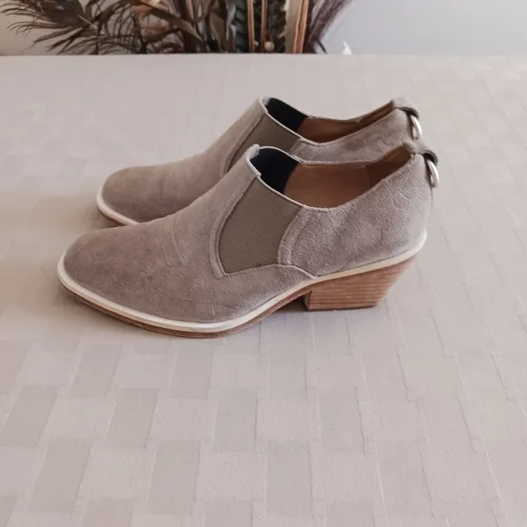 Rag &amp; Bone Suede Finlay Ankle Boots
