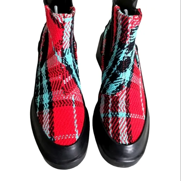 Rain  Tartan-print Boots in Red...Size...41/11