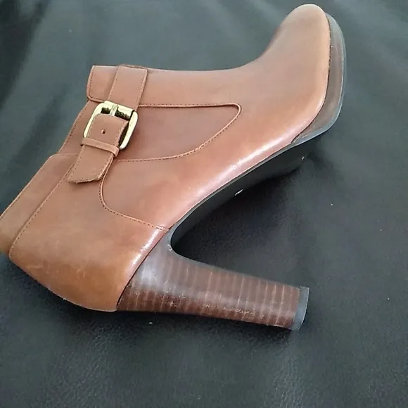 Ralph Lauren Ankle Boots High Heels Size 9B