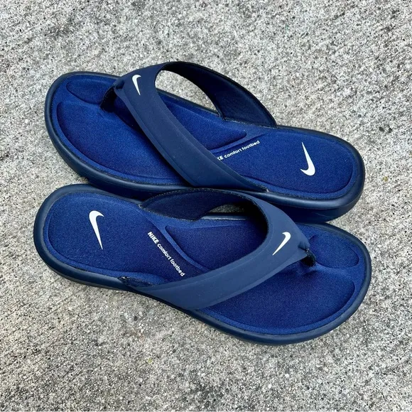 RARE USED WMNS NIKE ULTRAS COMFORTS THONGS TRIPLE BLUES WHITES FOOTBEDS