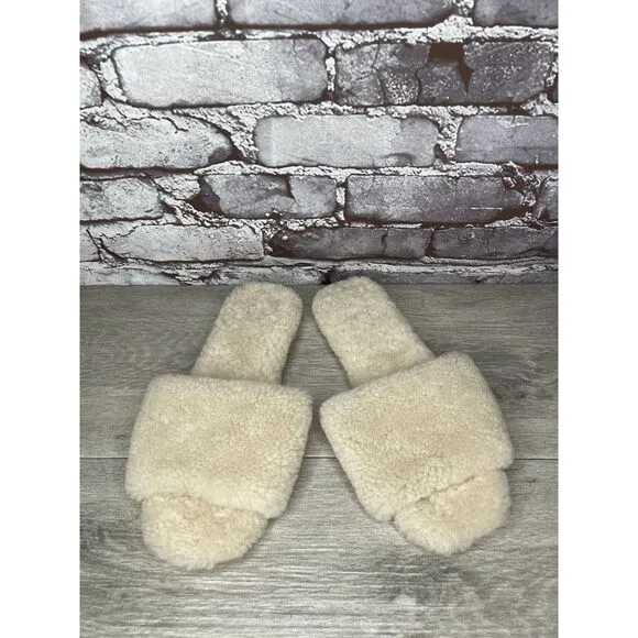 Raye Sherp Ivory Cream Faux Fur Slippers Open Toe Sandals Women’s Sz 7M US/38EU