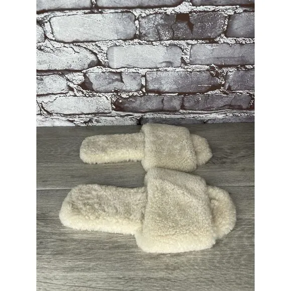 Raye Sherp Ivory Cream Faux Fur Slippers Open Toe Sandals Women’s Sz 7M US/38EU