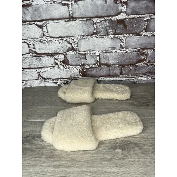 Raye Sherp Ivory Cream Faux Fur Slippers Open Toe Sandals Women’s Sz 7M US/38EU