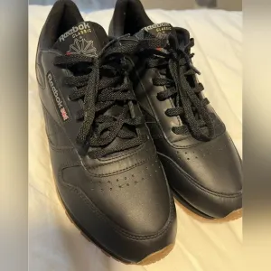 Reebok Classic Men's Black Sneakers Black Gum Size 9