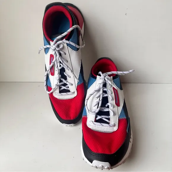 Reebok Red, Blue And White Athletic Pre-Owned Men Shoes Size:7