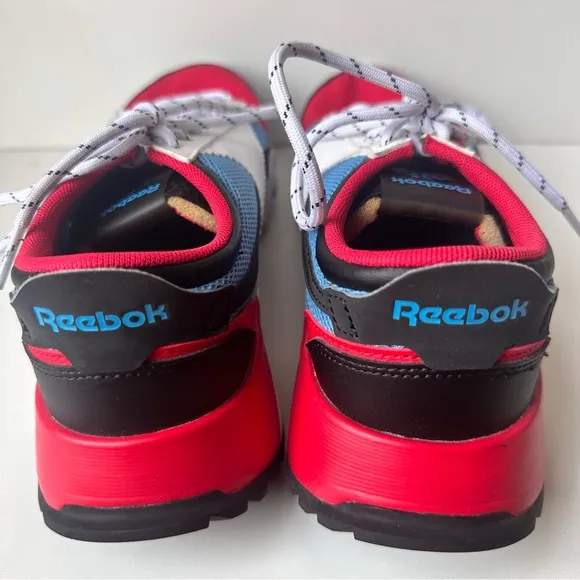 Reebok Red, Blue And White Athletic Pre-Owned Men Shoes Size:7