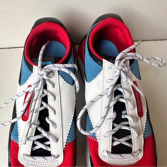 Reebok Red, Blue And White Athletic Pre-Owned Men Shoes Size:7