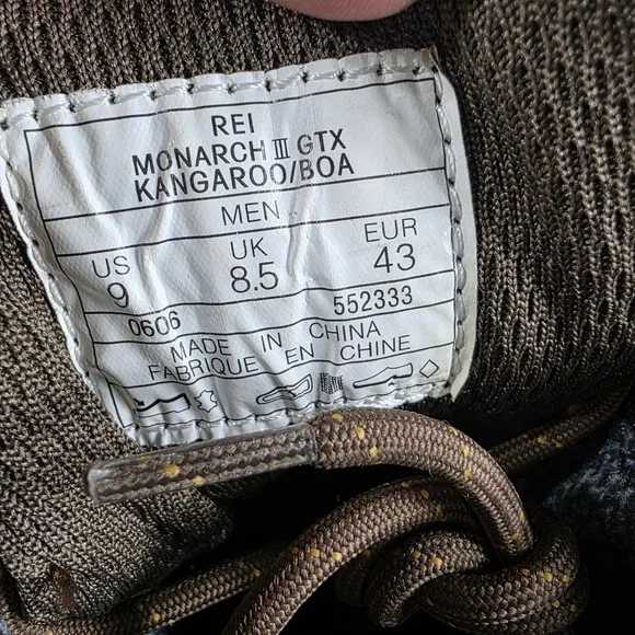 REI Monarch II GTX Hiking Boots Waterproof Vibram Mens Size 9