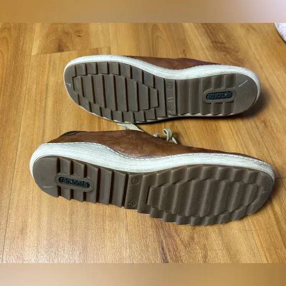 Remonte Brown and Black Sneakers with Zipper Detail