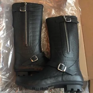 Report Black Halvor Snake Print Rain Boots