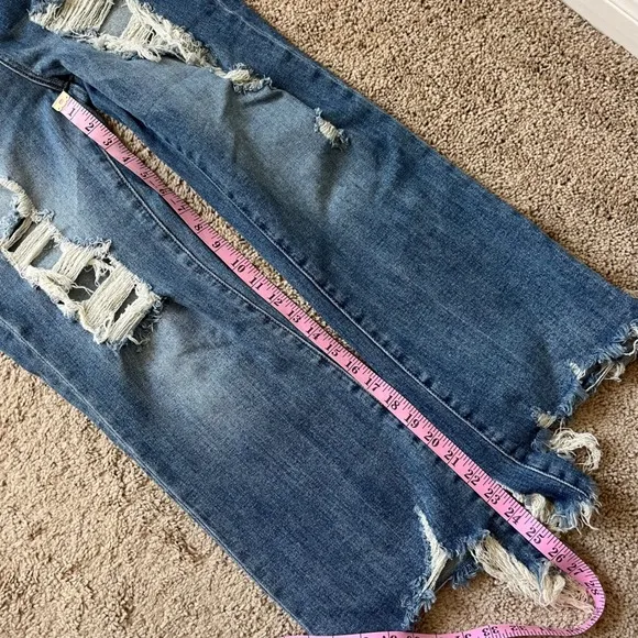 Risen Jeans Distressed Frayed Hem Cropped Flare Dark Denim Jeans Size 32 Waist