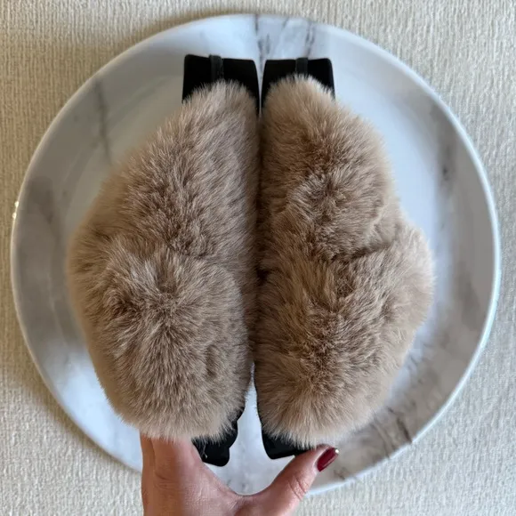 ROAM Cloud Slippers Nude Faux Fur Sandal Size 7