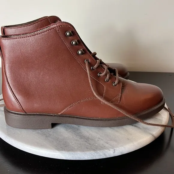 Rockport lace leather ankle boots Sz 6M