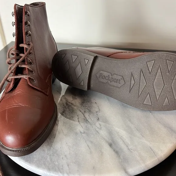 Rockport lace leather ankle boots Sz 6M
