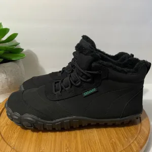 Saguaro Barefoot Ankle Boots Faux Fur Lined Water Resistant Black Bootie Size