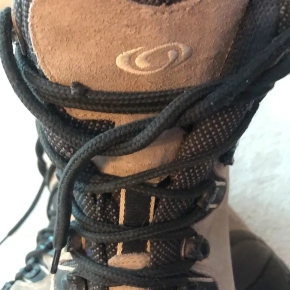 Salomon hiking boots p2681
