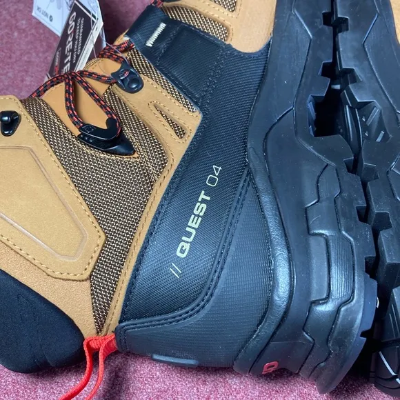 SALOMON Quest 4 GTX -  Like New Condition - Goretex Hiking Shoes Boots