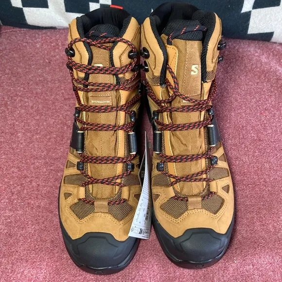 SALOMON Quest 4 GTX -  Like New Condition - Goretex Hiking Shoes Boots