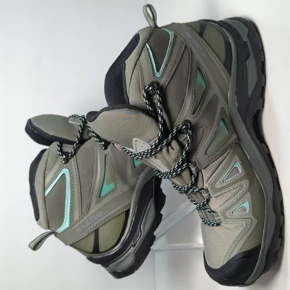 Salomon X Ultra 3 mid Goretex hiking Trail boots womans size 9  EU 41.5