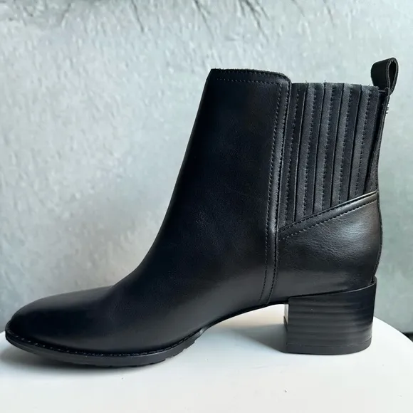 🌸SAM EDELMAN 🌸 Kaiti Black Boot Size: 5