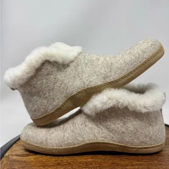 Samuel Hubbard Hubbard Clouds Slippers Women’s 9.5 Shearling Wool