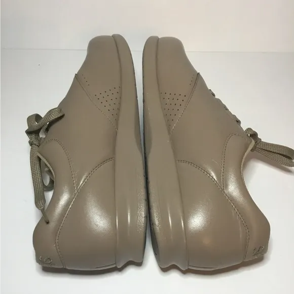 SAS Men's Tan Leather Shoes Size 10 NIB