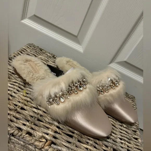 Satin Faux Fur Lined Embellished SlippersColor: SANDSHELL. Side L (10-10.5)