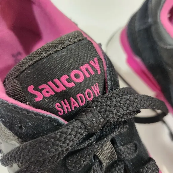 Saucony Shadow Women's Pink and Black Sneakers Size 8