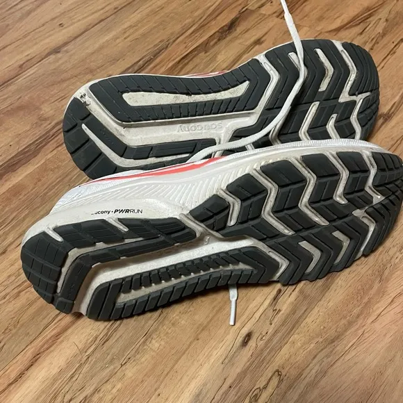 Saucony Women’s Omni 21 Running Shoes Size 8