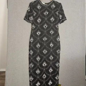 Scala Sheath Dress L Black Hand Beaded Back Slit Evening Maxi Prom Formal Modest