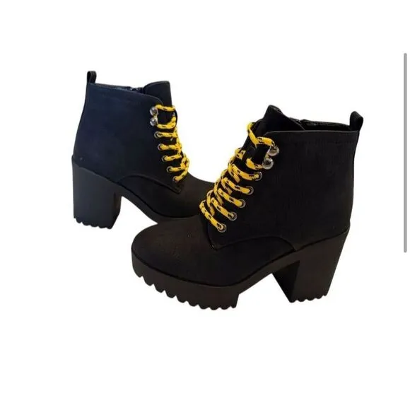 Seven7 Women's Black Platform Lug Sole Boots Lace Up Casual Size 7