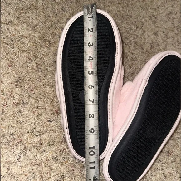 Sexy Victoria’s Secret size large sexy shiny diamond studded slippers ✨🩷
